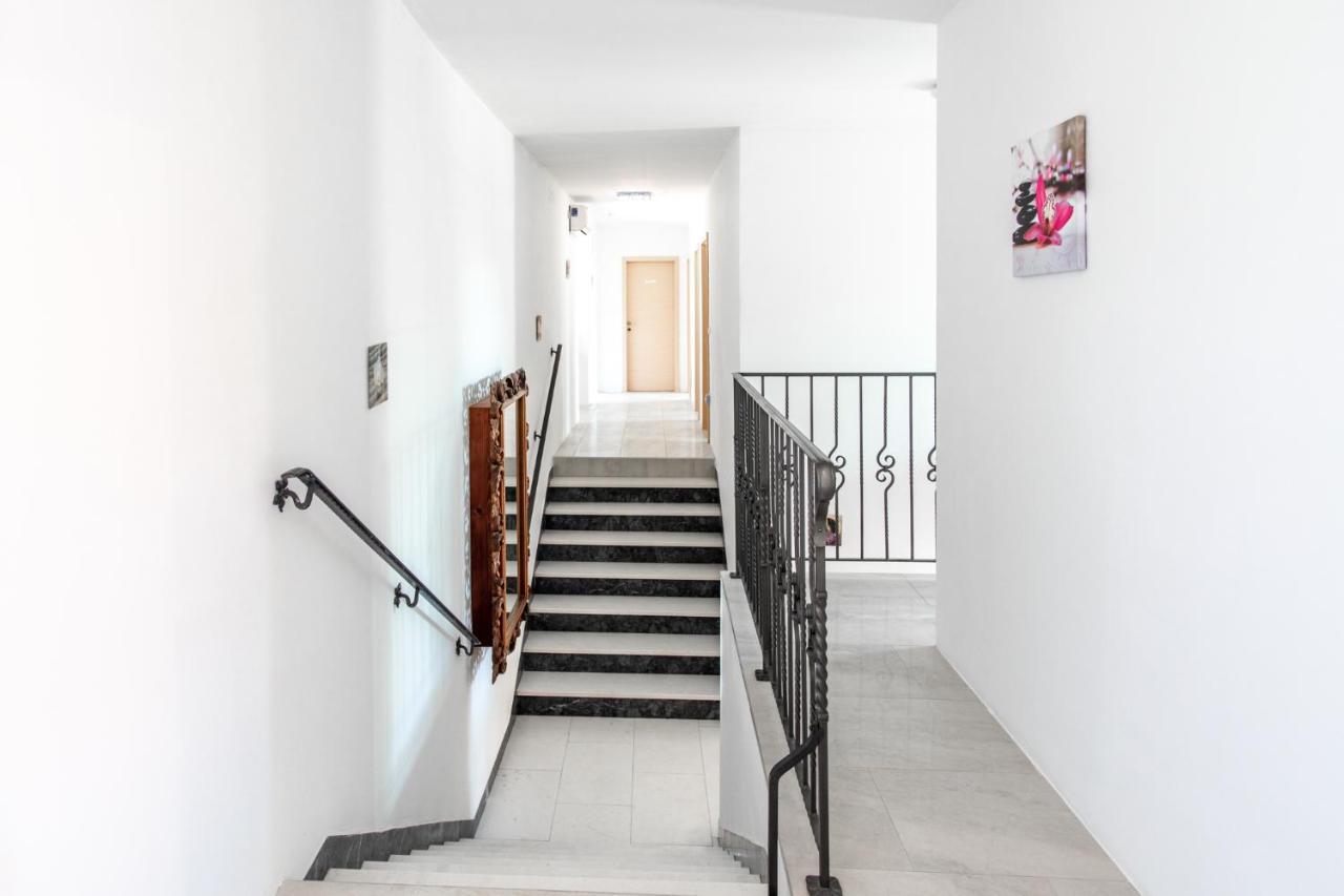 Villa Hermes Art Dutovlje Exterior photo